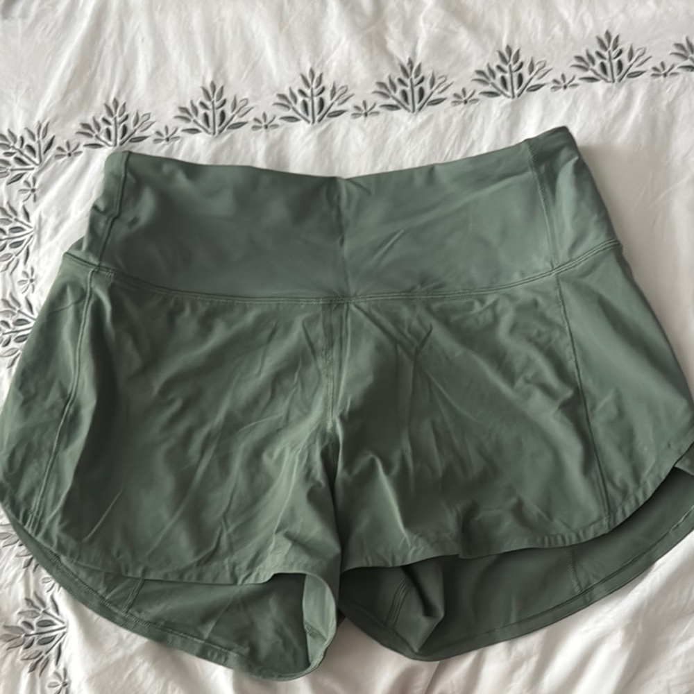 Lululemon Speed Up Shorts 4" HR